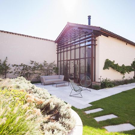 Le Relais De La Godasse Reyrieux Bagian luar foto