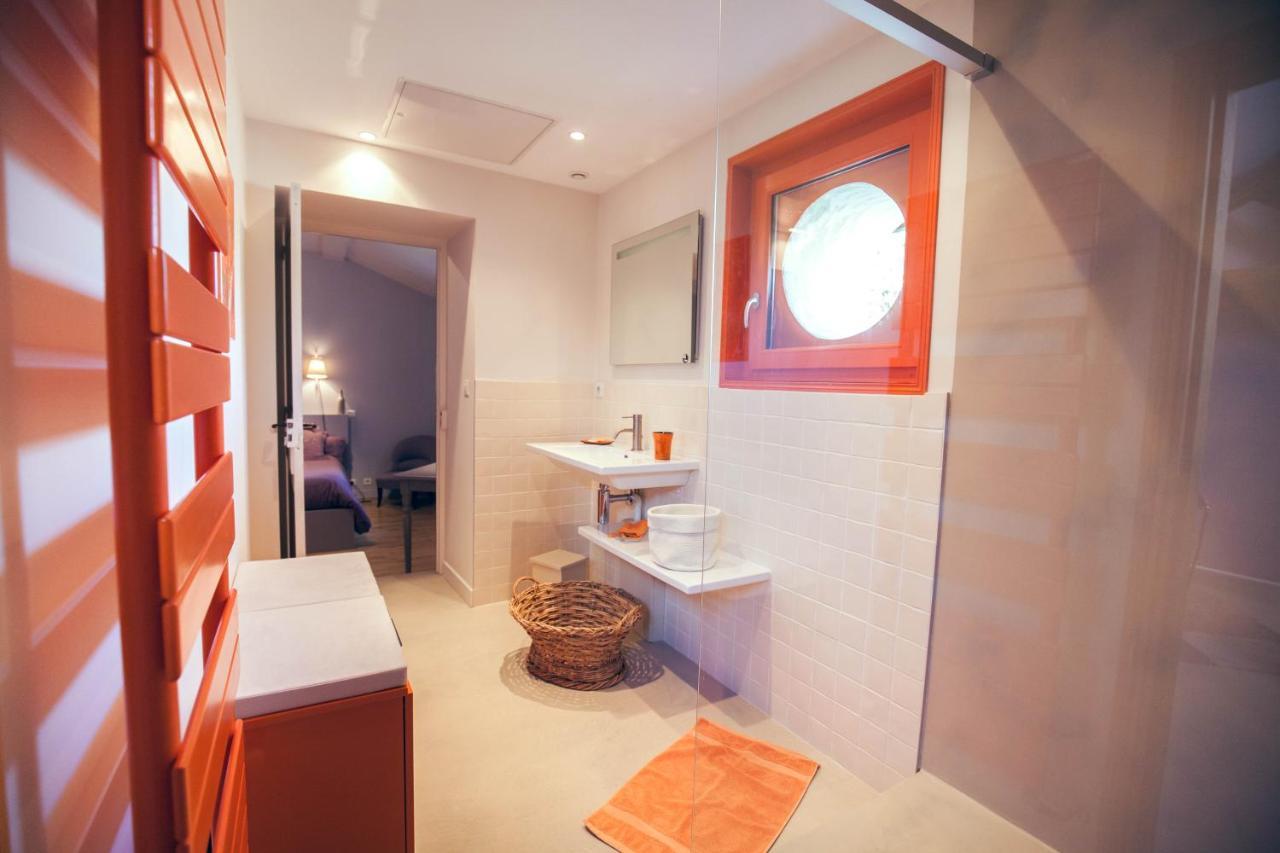 Le Relais De La Godasse Reyrieux Bagian luar foto